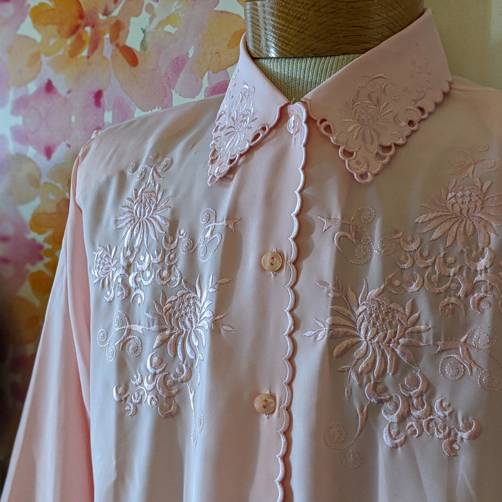 Vintage Embroidered Button Up Blouse - Size Medium